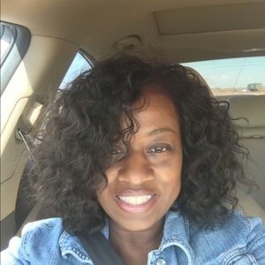 Meet your Posher, Yvette